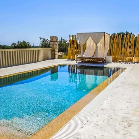 Koroni Villa